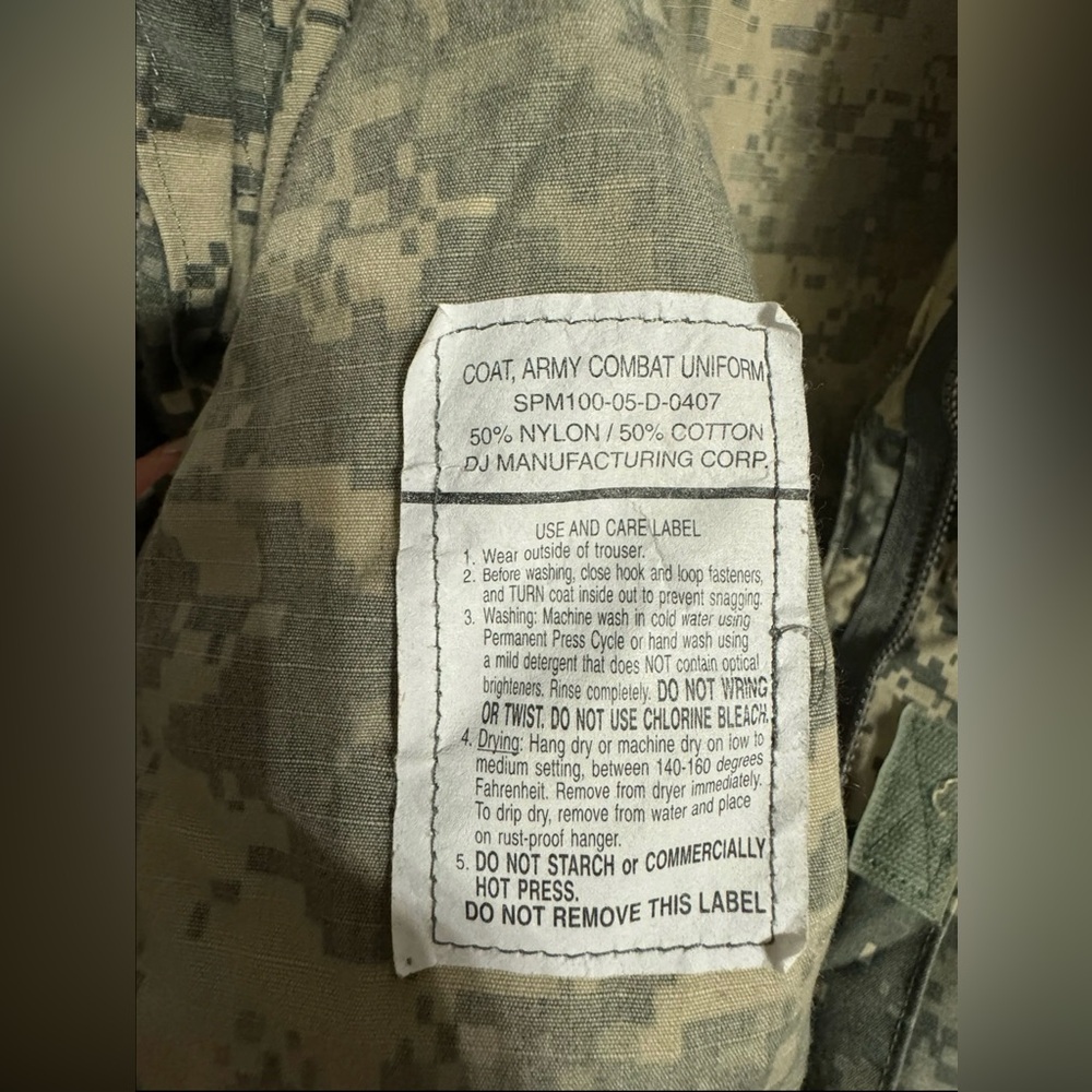 Official Us Army Combat Uniform Jacket Size Mediu… - image 3